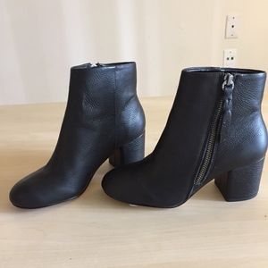 Leather boots 5.5 NEW, unused